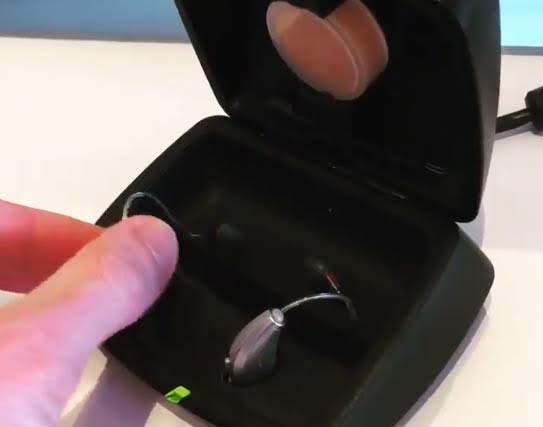 Starkey Muse IQr rechargeable hearing aid